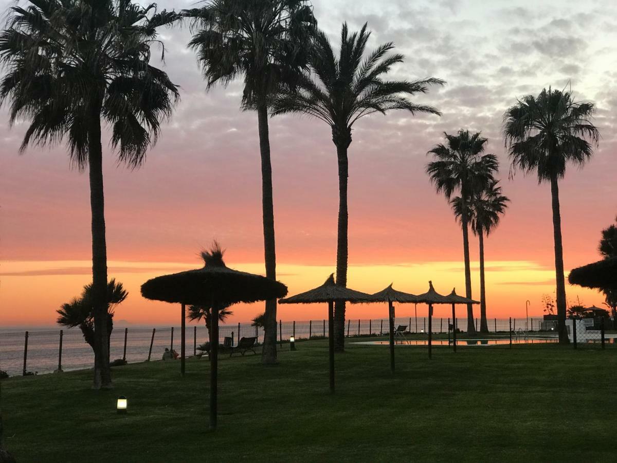 Mi Capricho B16 Beachfront Apartment La Cala De Mijas Buitenkant foto